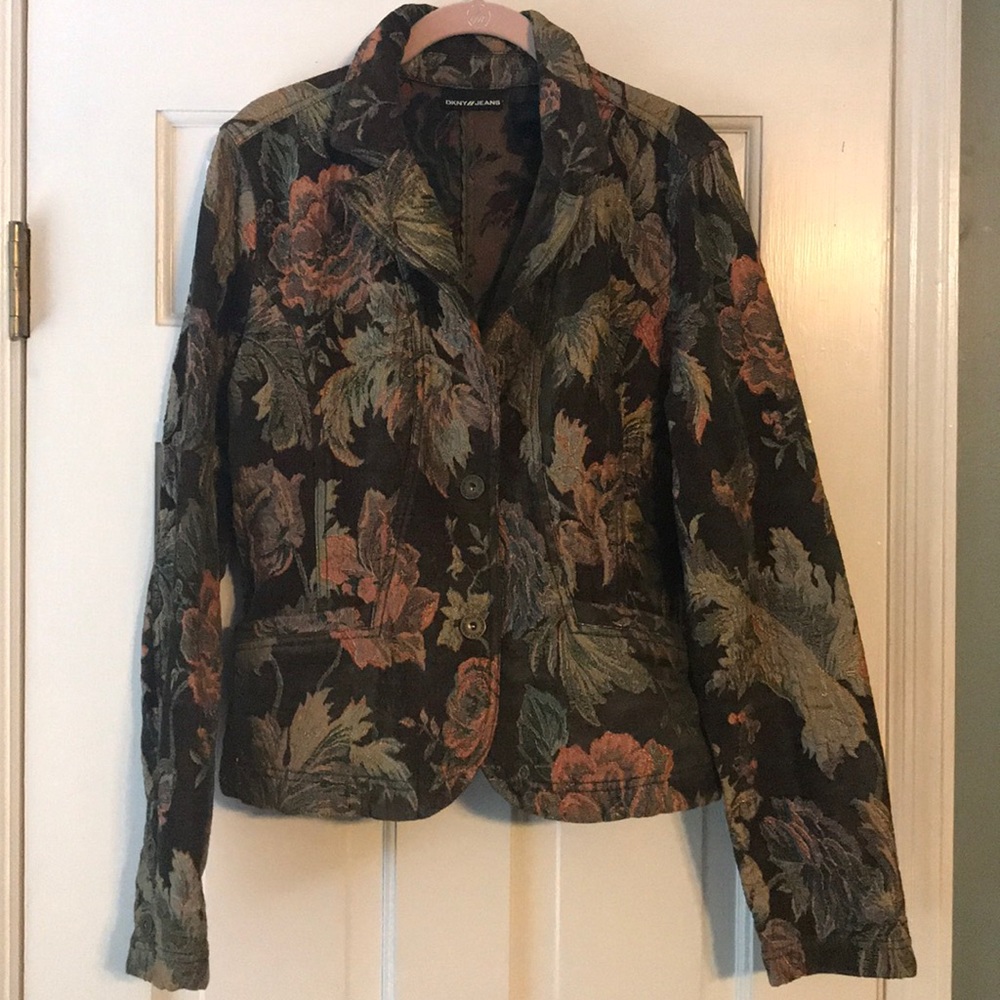 Floral print. DKNYjeans blazer.  Xl